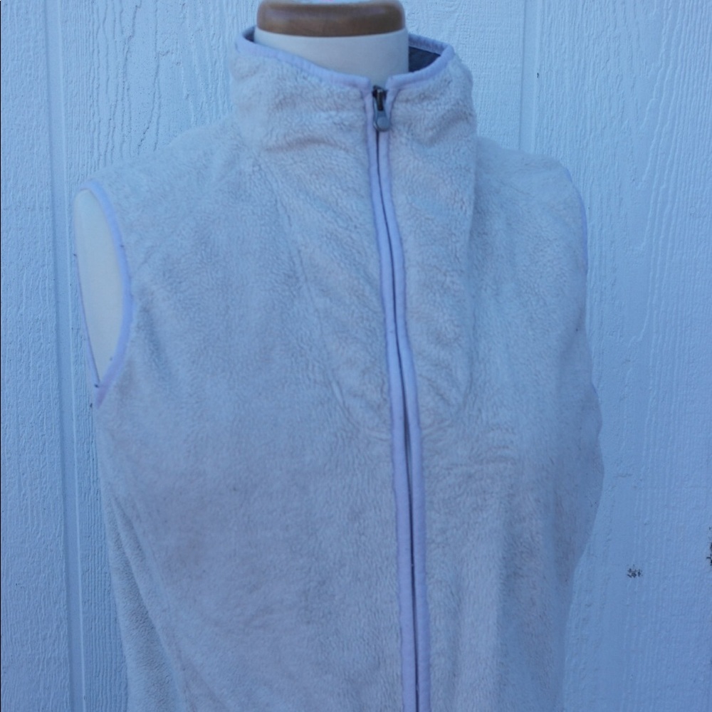 Woman’s large Sherpa “North Face” vest